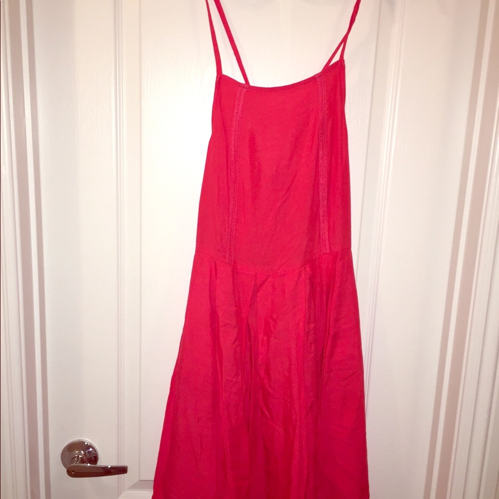 NEW RED SUMMER DRESS WITH CRISSCROSSED BACK